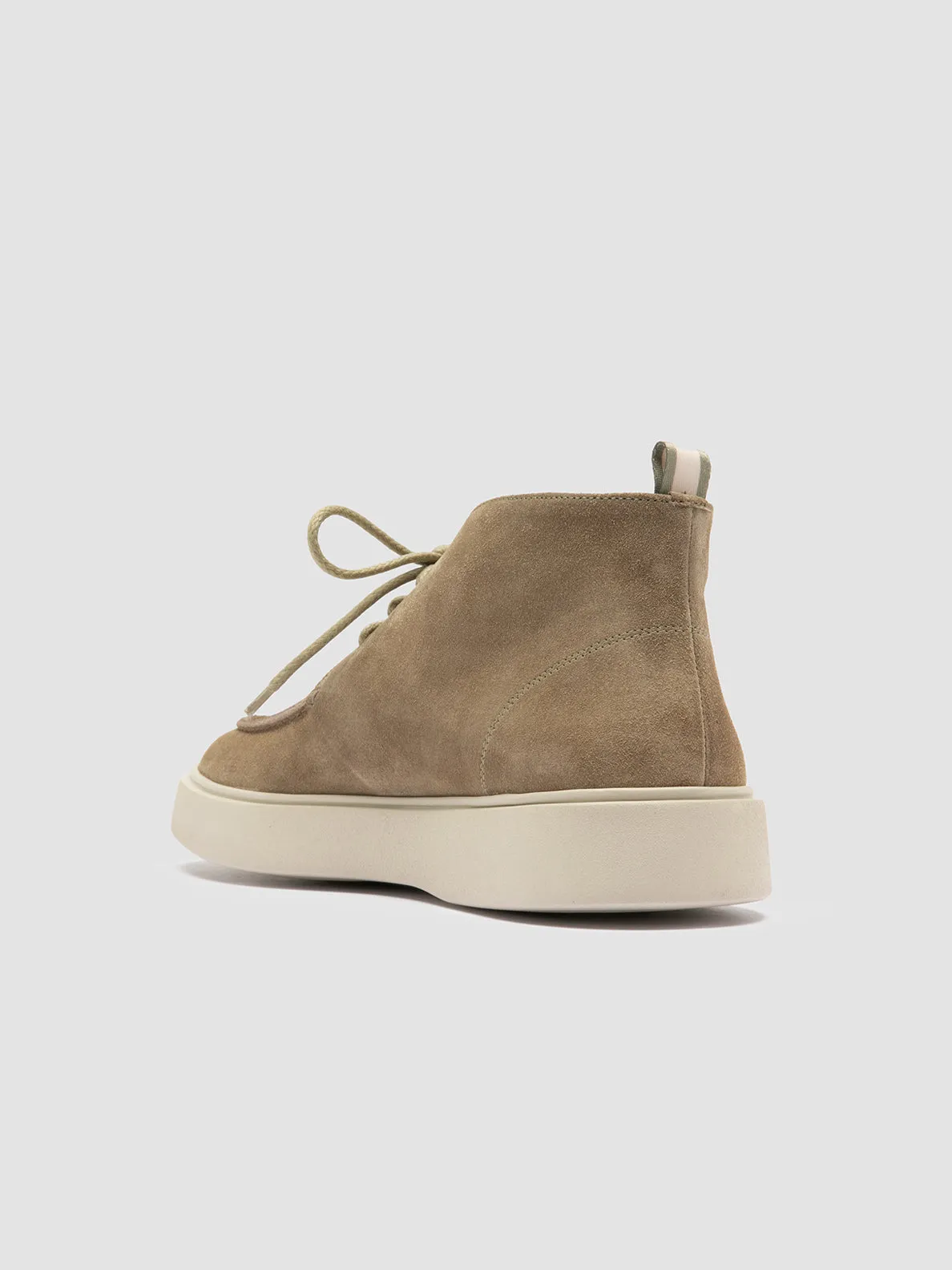 FRAME 002 - Taupe Suede Chukka Boots