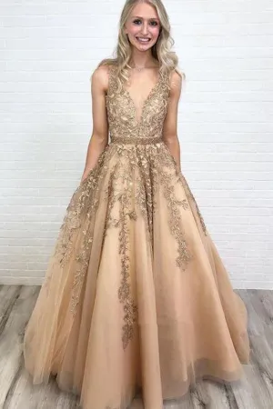 Tulle Lace Applique Long Prom Dress V-neck With Beading