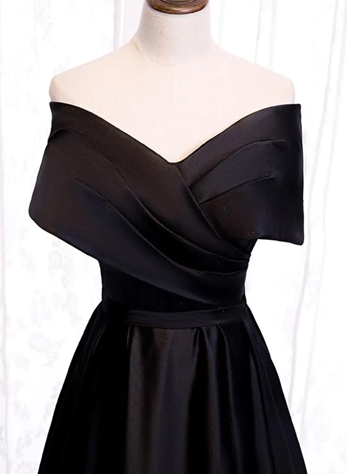 Uniwim Black Satin Sweetheart Off Shoulder Party Dress, Black A-line Long Formal Dress