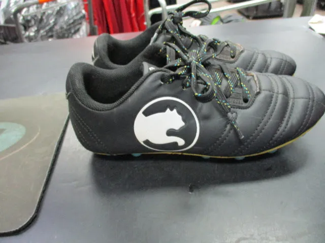 Used Procat Size 12Y Cleats (DOESNT HAVE INSOLE)