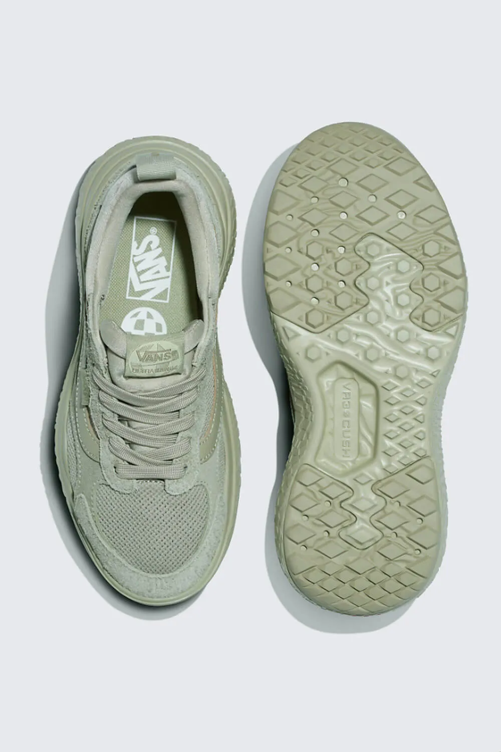 Vans MTE UltraRange Neo Vr3 Sneakers for Women in Mono Sage | VN000CWESAG