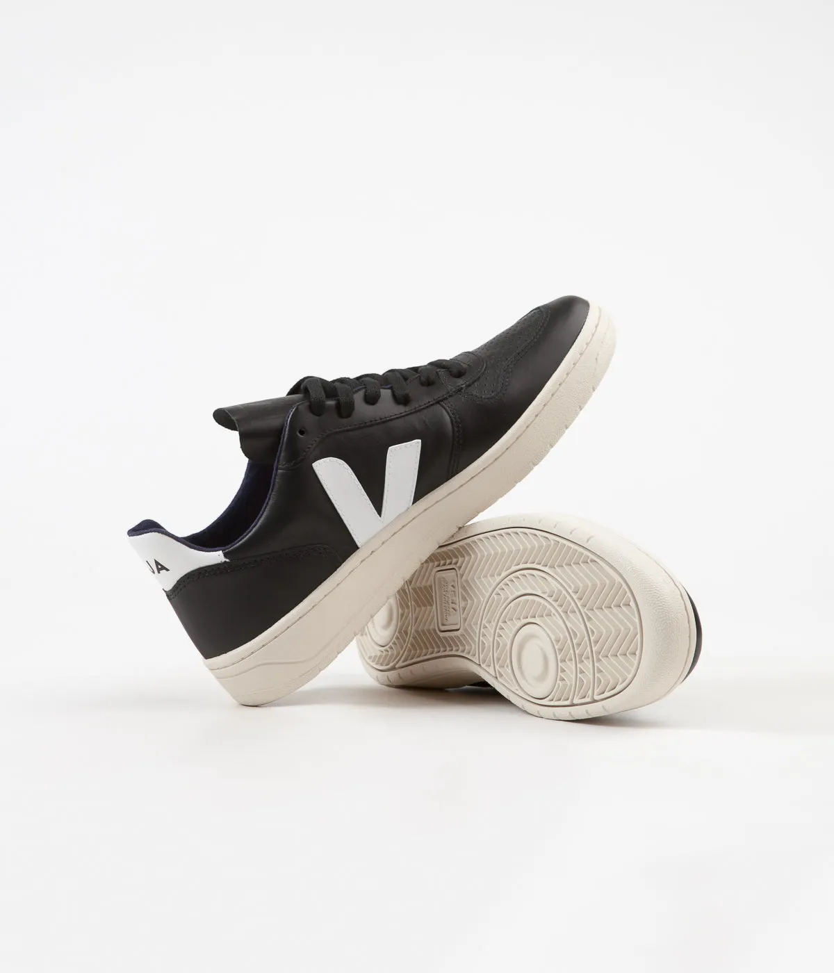 Veja V-10 Leather Shoes - Black / White