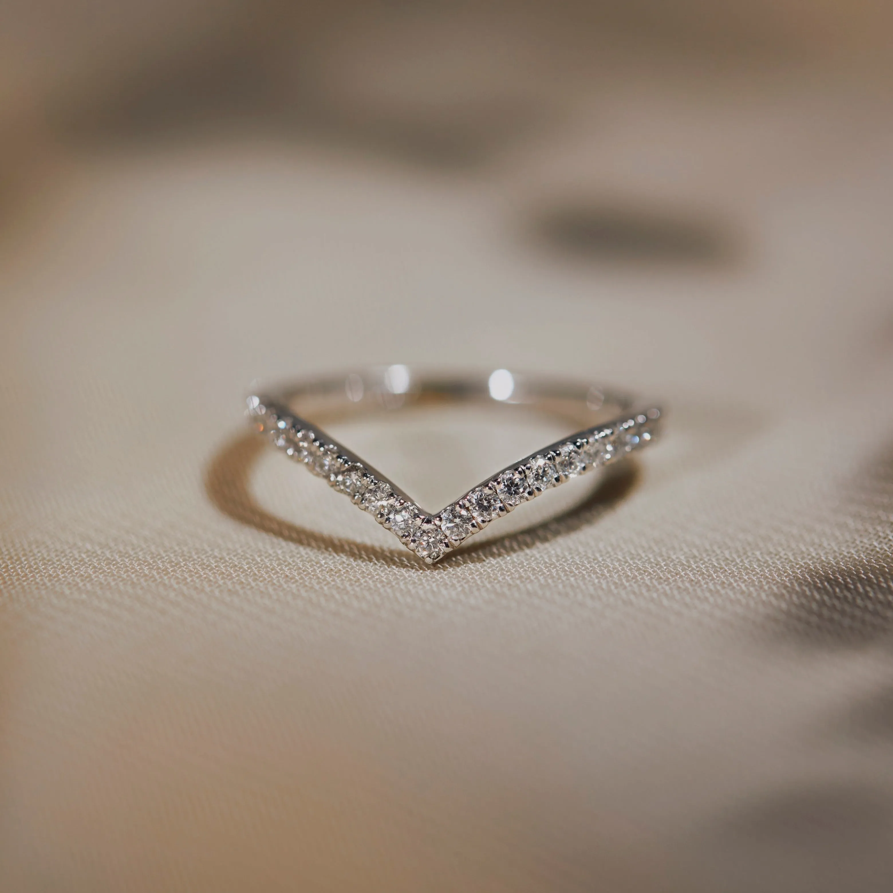 Vi Contoured Diamond Band